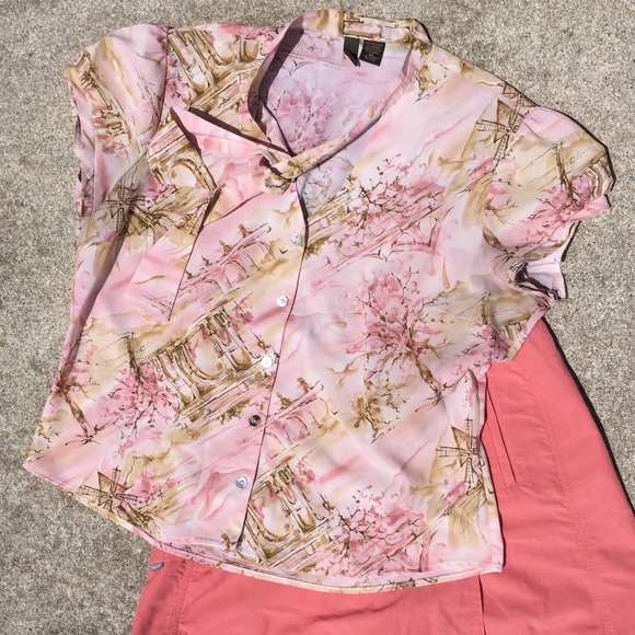 🐞Feminine tie neck blouse novelty travel print - Picture 1 of 6